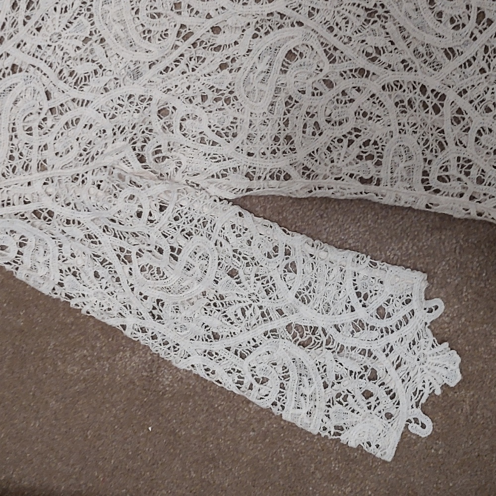Adiva cream crocheted top - Picture 3 of 4